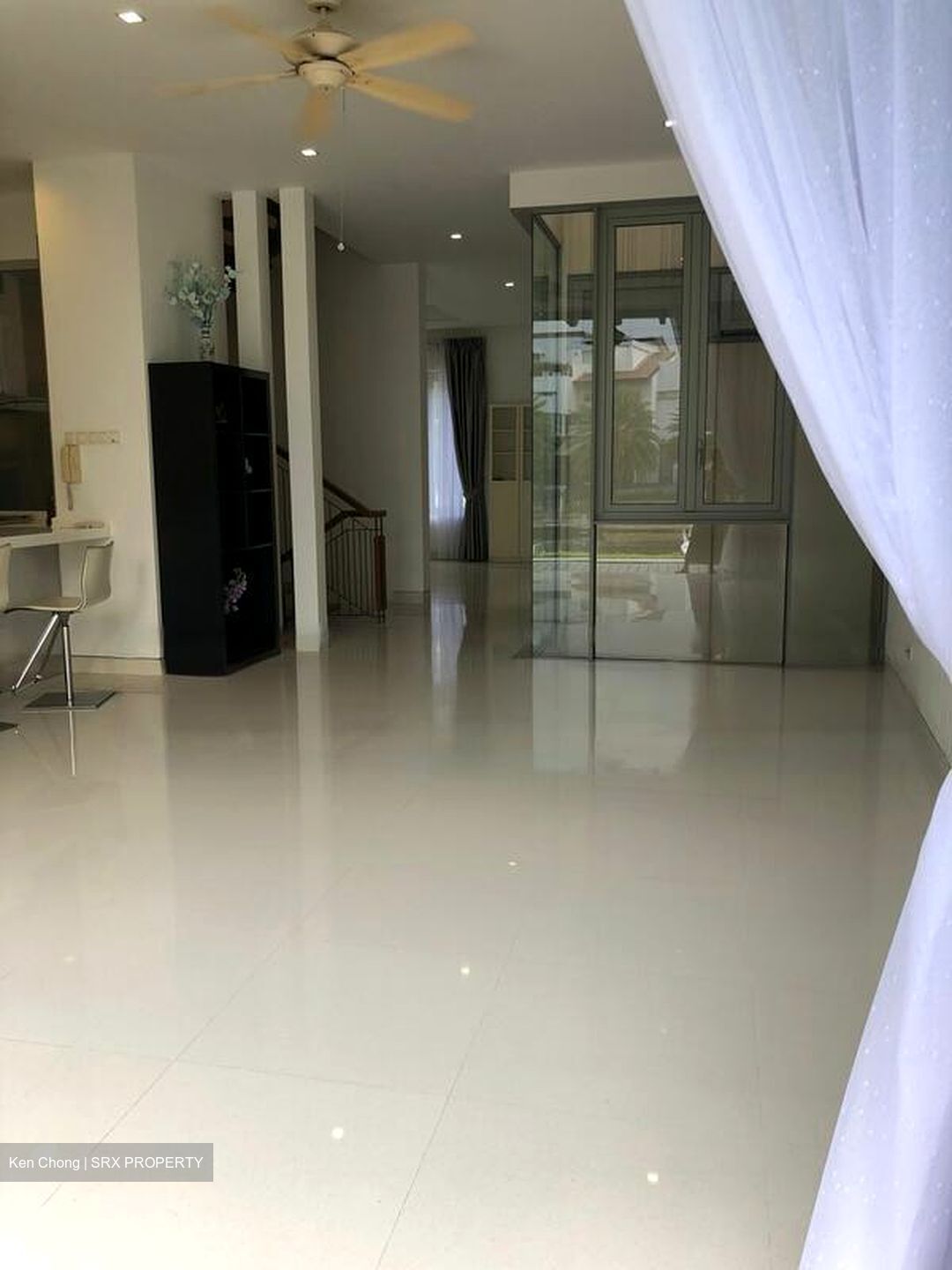 Harbourfront Avenue (D4), Terrace #483909251